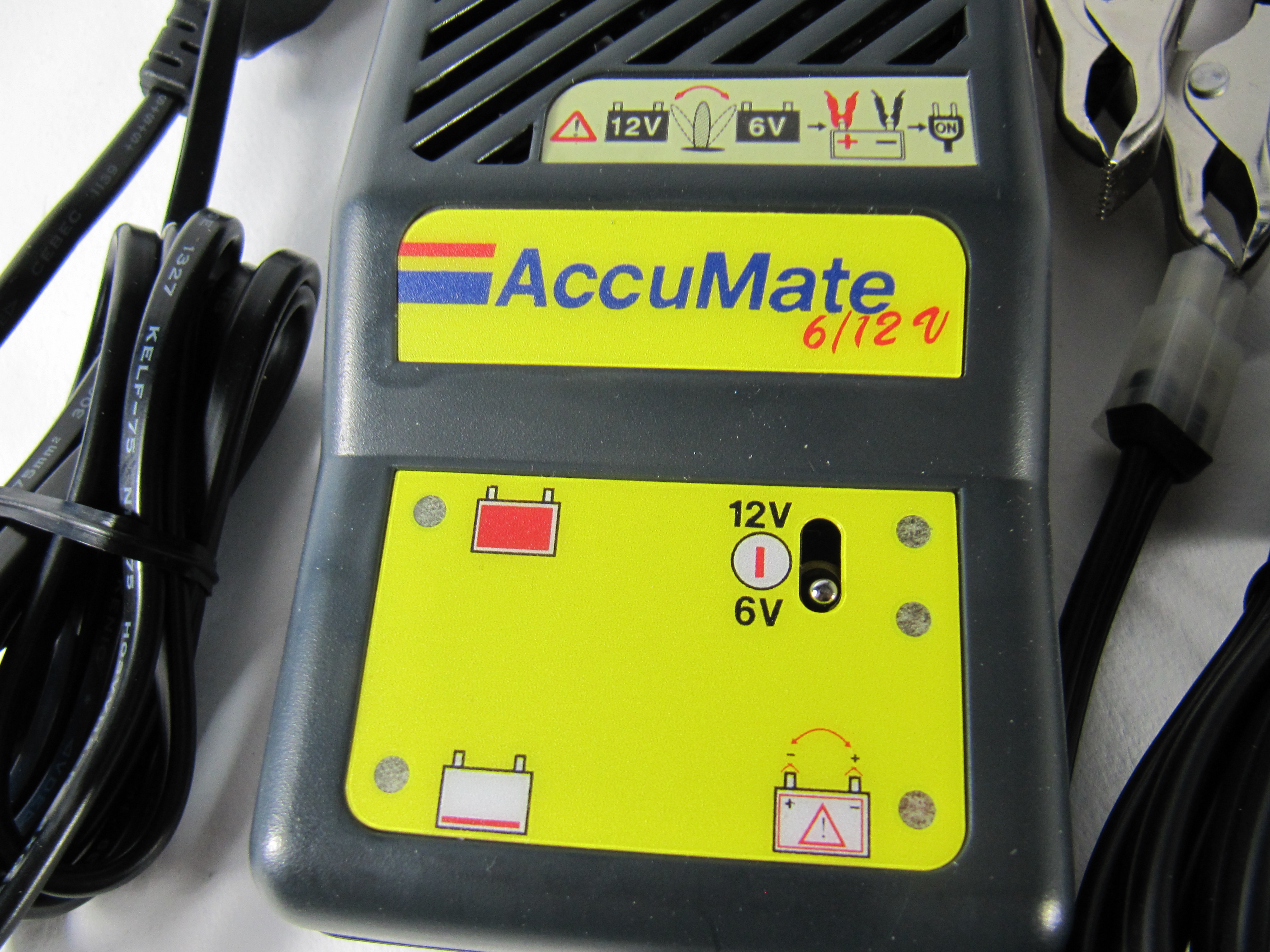 Carica Batterie Intelligente Accumate 6/12v Auto Navi Auto d'epoca